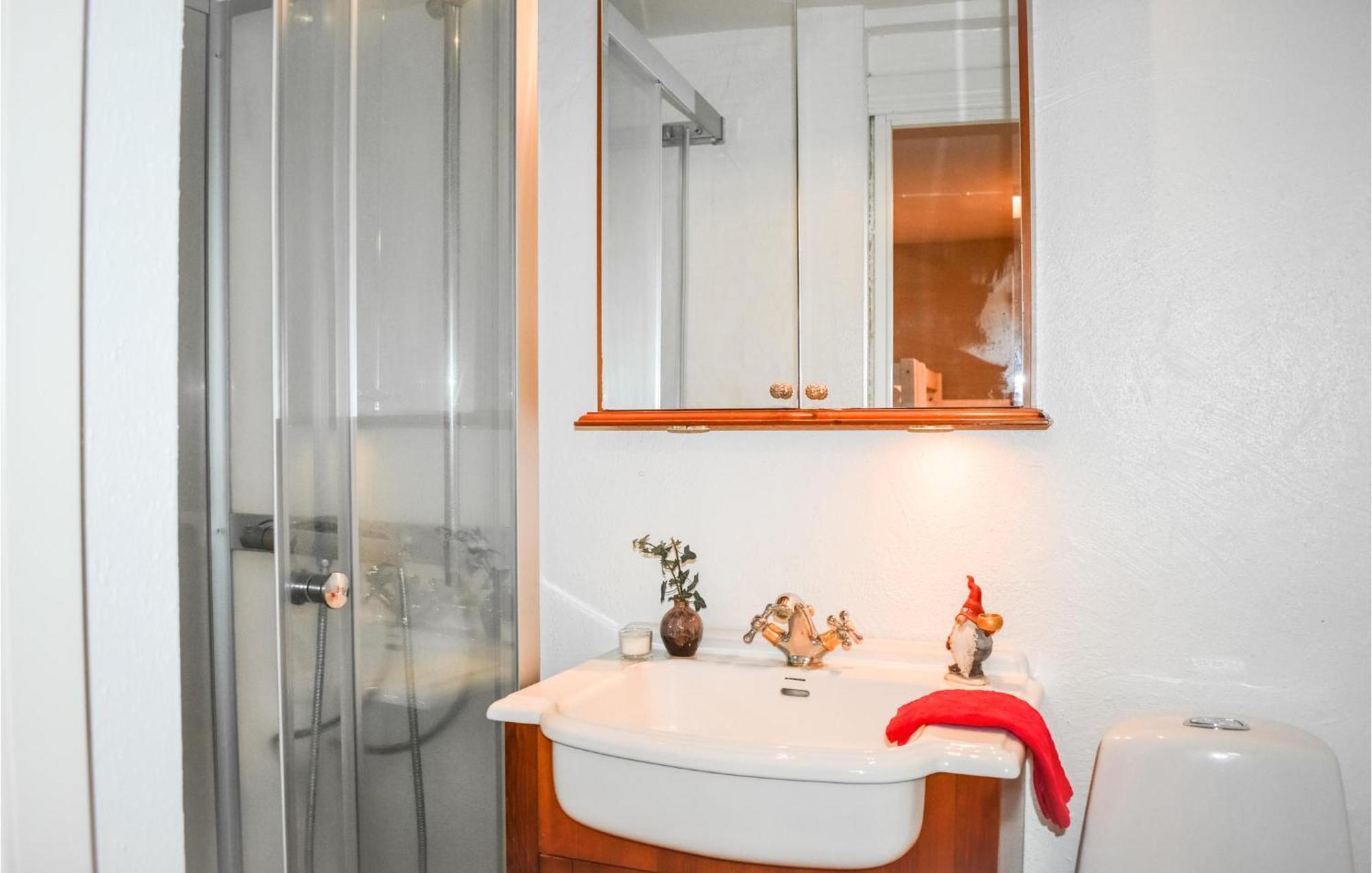 1 Bedroom Amazing Apartment In Ystad Exterior photo